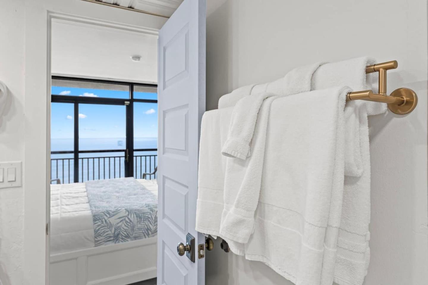 Luxury Ocean Front By Barefoot Landing Leilighet Myrtle Beach Eksteriør bilde